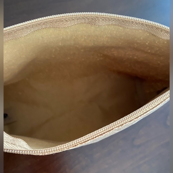 Origins brand soft cork zippered bag/pouch - Picture 4 of 6